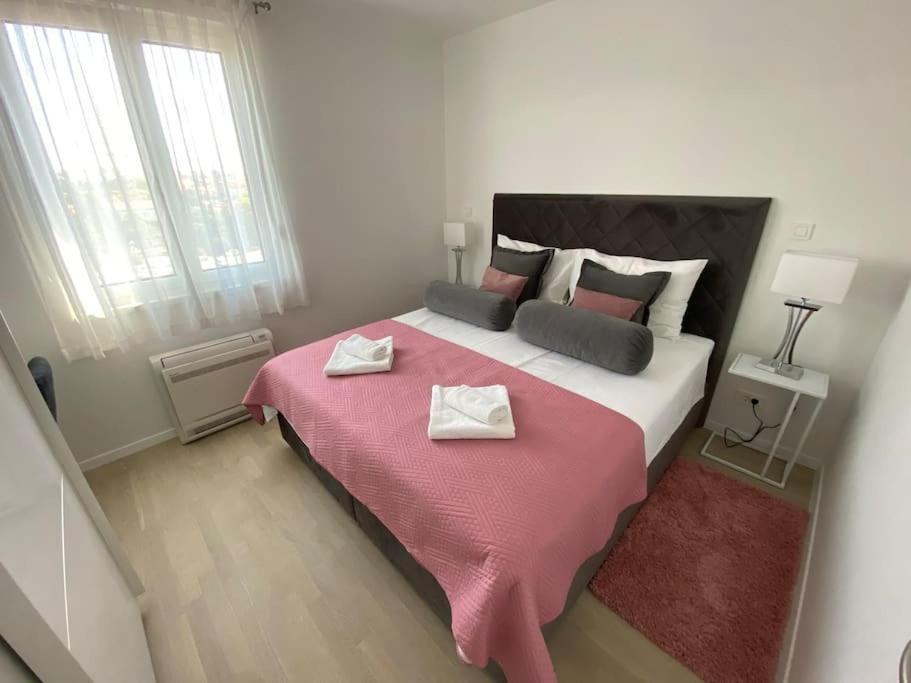 New Modern Apt Near Old Town - Private Parking Zadar Dış mekan fotoğraf