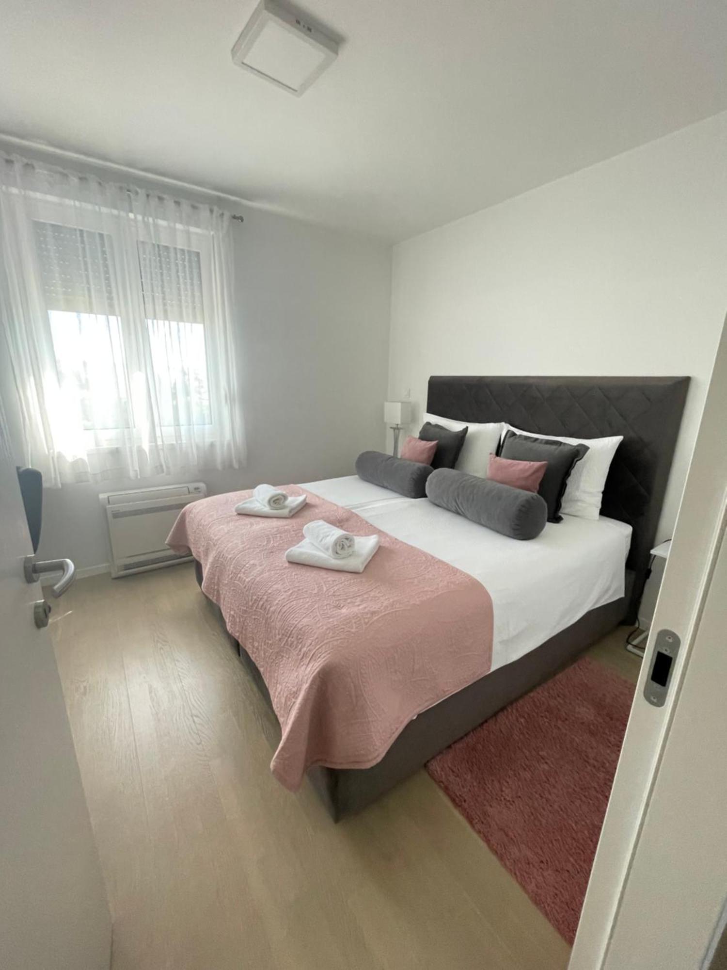 New Modern Apt Near Old Town - Private Parking Zadar Dış mekan fotoğraf